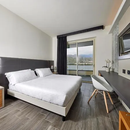 Отель Park Casimiro 4*